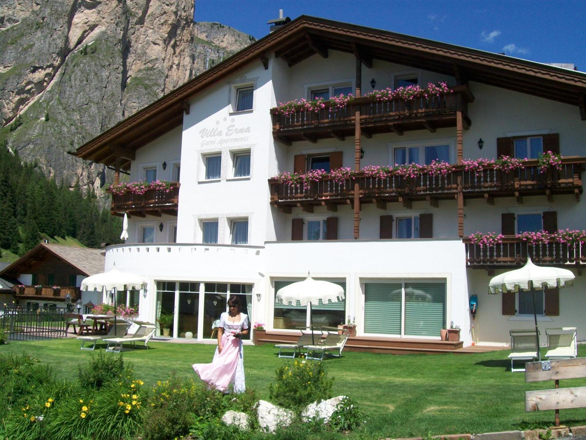 Garni Villa Erna Sëlva di Val Gardena Eksteriør billede