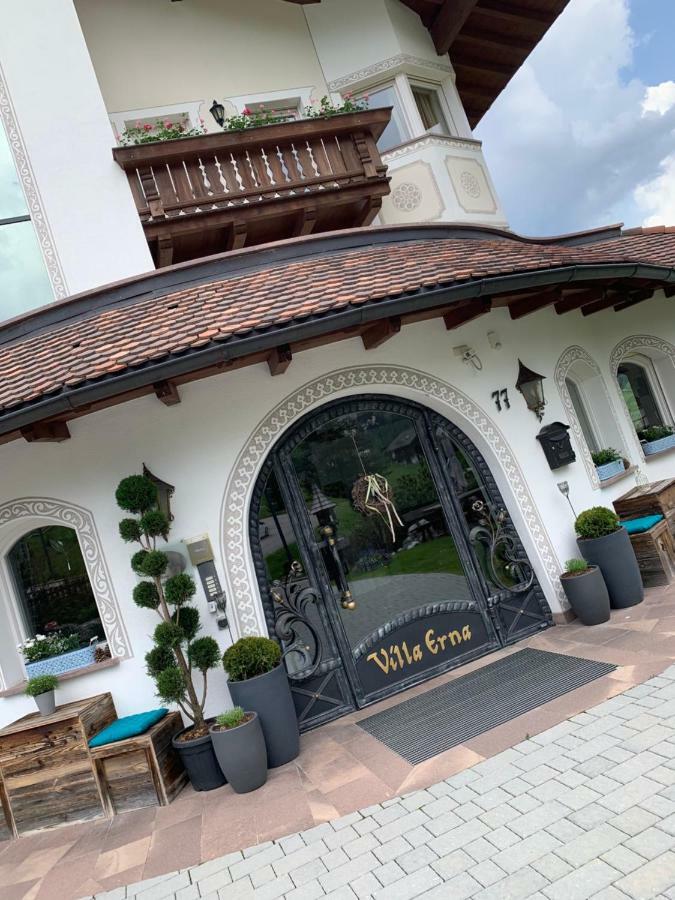 Garni Villa Erna Sëlva di Val Gardena Eksteriør billede
